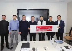 甘冈力挫强敌，牢牢占据领先地位