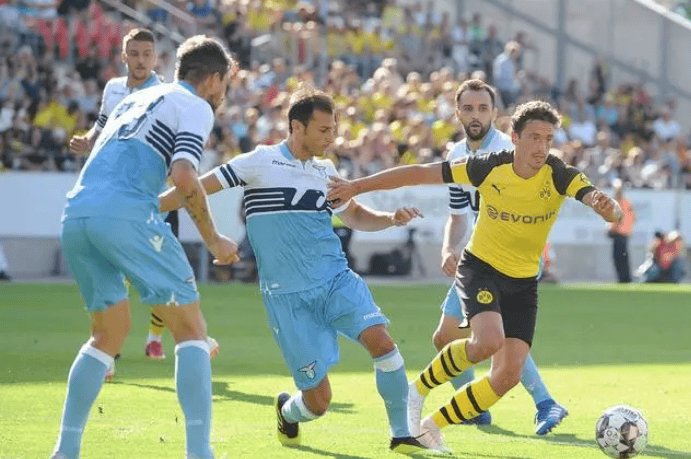 包含马竞今日表现抢眼，莱比锡整场无解，教练赛后亲自拥抱的词条